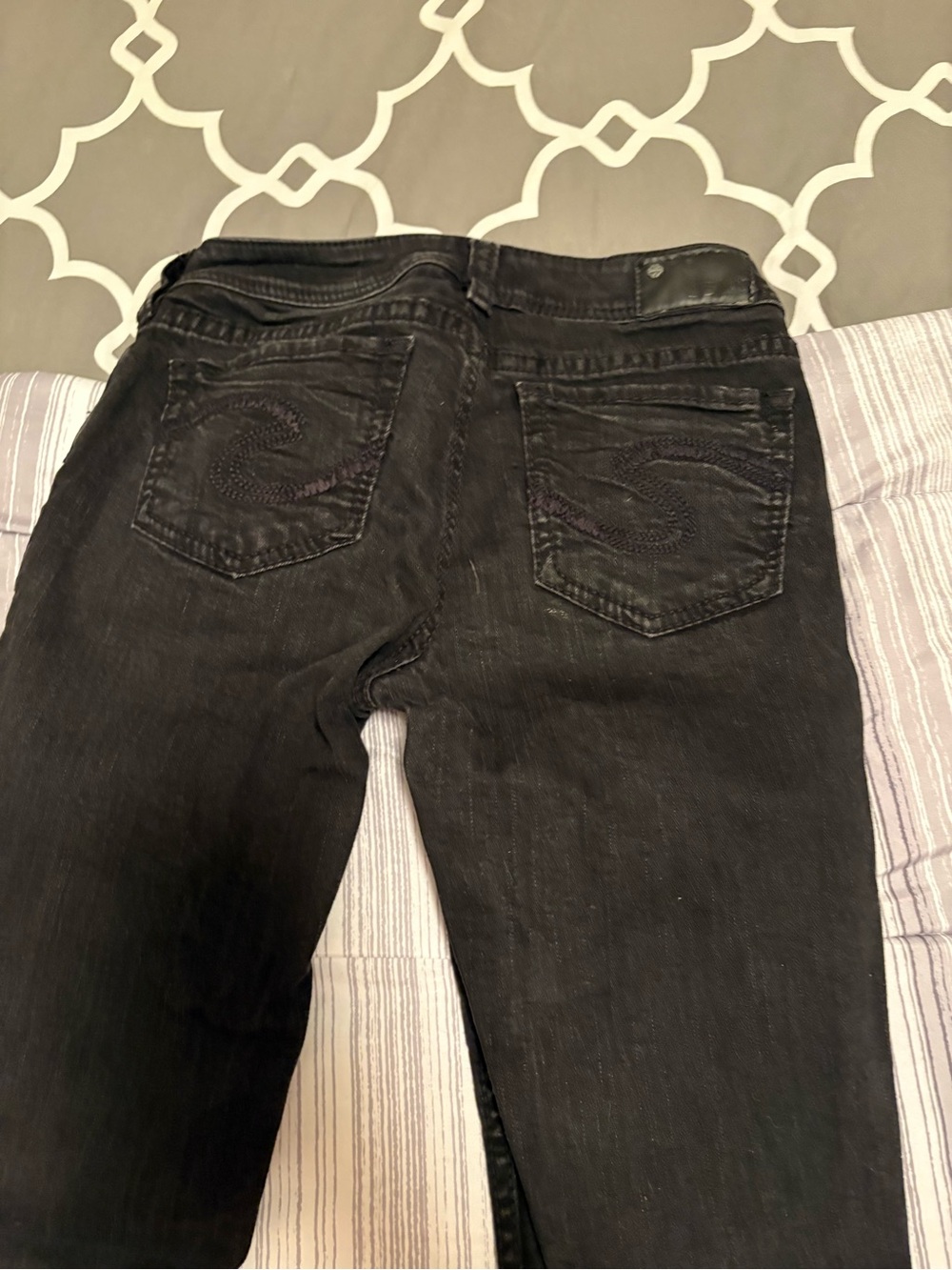 Silver Jeans Black Women's Slim Straight Jeans